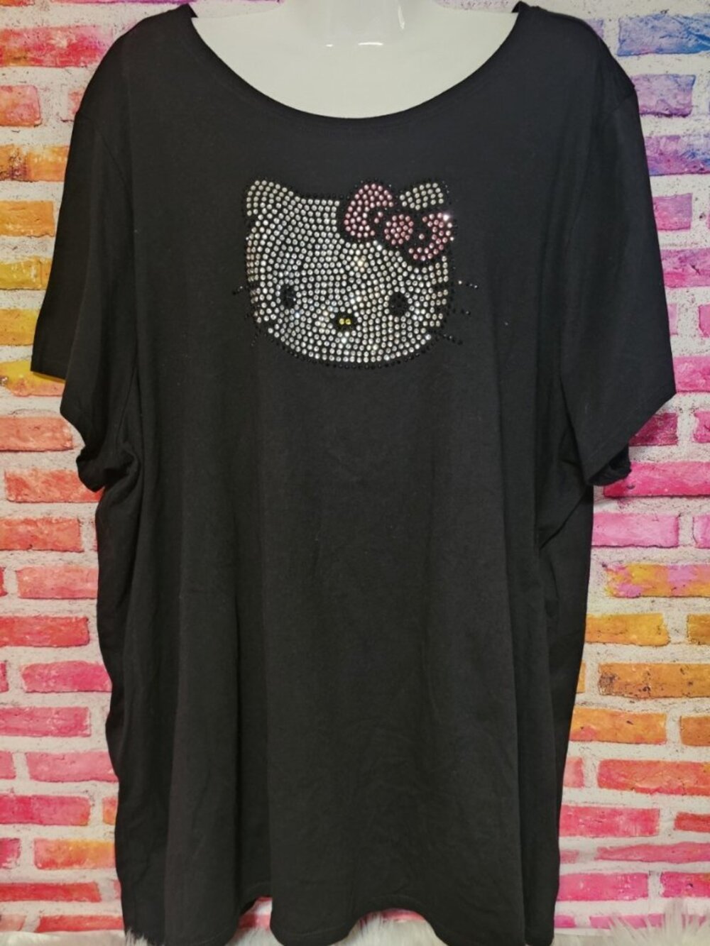 Hello Kitty Rhinestones Black Crew T-shirt Plus Size 4X - Picture 5 of 10